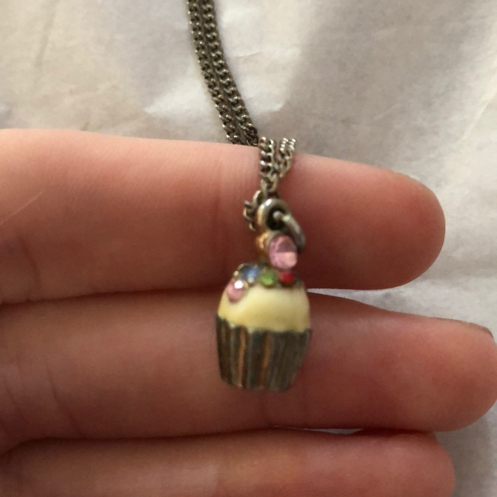 Cupcake necklace